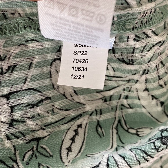 Loft Spring Bloom Lacy Ruffle Peplum Top Floral Flutter Cap Sleeve V-Neck - Picture 11 of 15